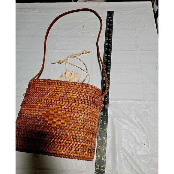 Rattan woven vintage purse. Leather strap. Handmade. Unique. Rare find.‎ Hippie. - Picture 8 of 14